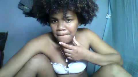 Snapshot of nosminah01 chatting on September 16, 2025, 5:14 pm nosminah01 online show from September 16, 2025, 5:14 pm