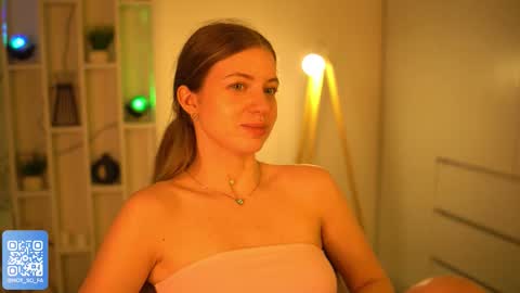 Snapshot of not_so_far chatting on September 12, 2025, 7:03 pm Sofia but I like when call me Sonya or Sophie online show from September 12, 2025, 7:03 pm