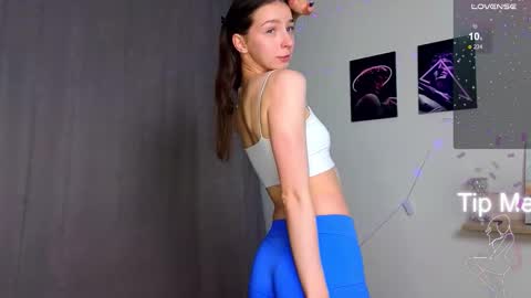 Hello My name is Helene NTMU  Finger up if u like what u see online show from October 16, 2025, 2:29 pm