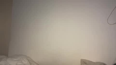 notatheeena online show from October 6, 2025, 3:42 pm