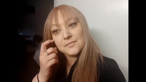 notouchmami online show from October 16, 2025, 4:02 am