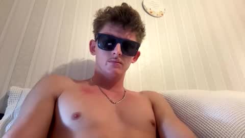 Mason and Blondies studio online show from May 8, 2026, 4:07 am
