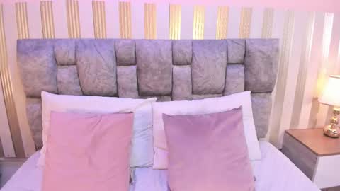 Snapshot of nova_lane chatting on November 7, 2025, 9:04 pm NOVA online show from November 7, 2025, 9:04 pm