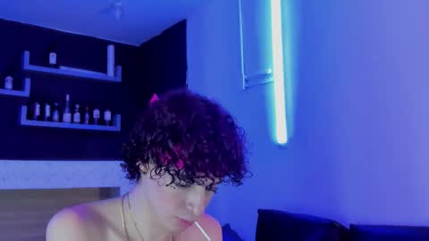 Nova Salvatore online show from January 8, 2026, 4:04 am