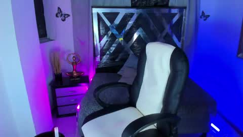 Snapshot of nova_sex1 chatting on May 27, 2026, 4:09 am nova online show from May 27, 2026, 4:09 am
