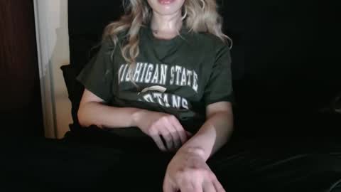 Olivia online show from December 23, 2025, 7:28 am