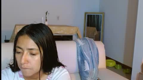 novaperotti online show from January 2, 2025, 2:00 am