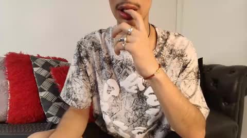 Nova online show from October 5, 2025, 8:40 pm