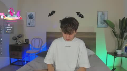 NovayBrian online show from October 10, 2025, 4:44 am