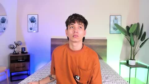 NovayBrian online show from November 27, 2025, 5:09 am