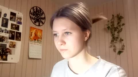 Sari  It is my first day  online show from February 28, 2026, 3:24 pm