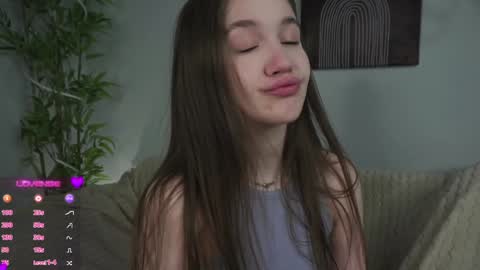 Snapshot of now_you_know chatting on December 4, 2024, 1:14 am Dina online show from December 4, 2024, 1:14 am