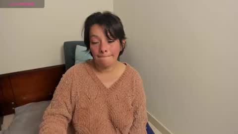 nuit_rose online show from February 7, 2025, 11:13 pm