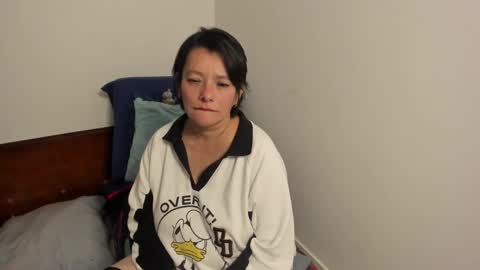 nuit_rose online show from March 10, 2025, 5:11 am