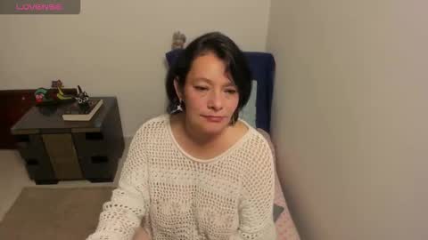 nuit_rose online show from October 18, 2025, 2:14 am