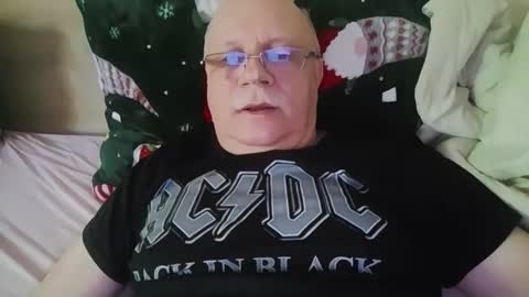 nukiss online show from April 16, 2026, 9:21 am