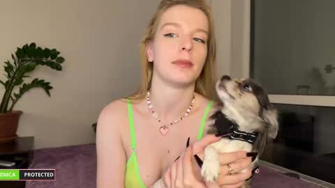 Snapshot of nura_foxx chatting on December 11, 2024, 10:38 pm nura_foxx online show from December 11, 2024, 10:38 pm