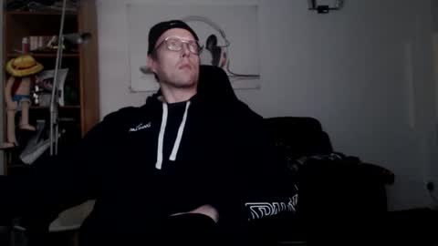 nursefan online show from December 21, 2025, 4:36 pm