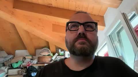 Snapshot of nutelloso79 chatting on October 8, 2025, 8:01 am Nutelloso online show from October 8, 2025, 8:01 am