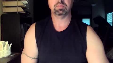 Snapshot of nvrenuff1979 chatting on October 31, 2025, 11:44 am nvrenuff1979 online show from October 31, 2025, 11:44 am