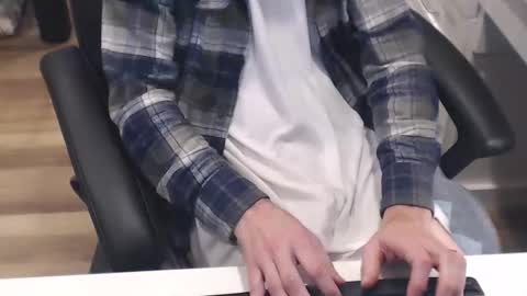 nwih2018 online show from December 2, 2025, 5:52 pm