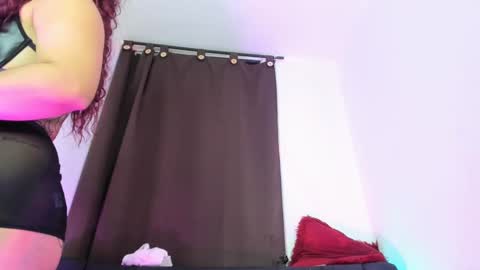 Nia online show from March 10, 2025, 5:43 am