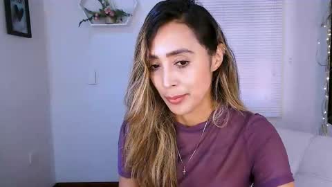 Nycole online show from October 8, 2025, 3:20 pm