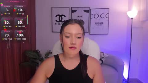nylaa_rose online show from September 16, 2025, 6:53 pm