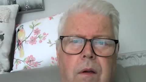 Snapshot of nylonlegs69 chatting on September 24, 2025, 10:51 am stockings suspenders mad online show from September 24, 2025, 10:51 am