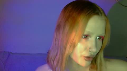 Snapshot of nyra_thira chatting on October 17, 2025, 11:51 pm nyra_thira online show from October 17, 2025, 11:51 pm