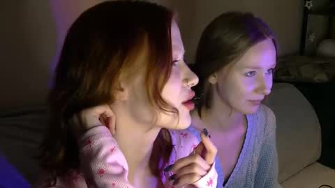 nyra_thira online show from March 29, 2026, 4:07 pm