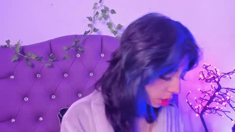   online show from December 9, 2024, 12:08 pm