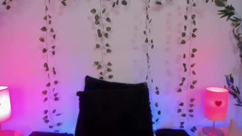   online show from March 5, 2025, 6:01 am