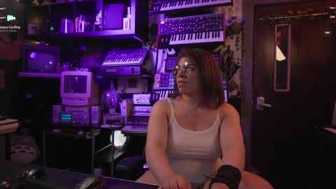 Snapshot of nyxraven chatting on February 28, 2025, 1:58 am NyxRaven online show from February 28, 2025, 1:58 am