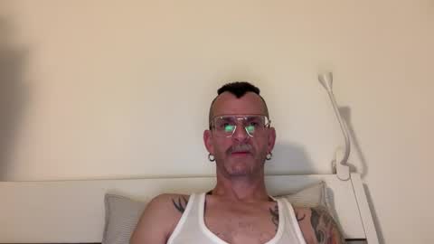 Snapshot of o_johnny_deep_o chatting on February 13, 2026, 8:21 am Jonathan Deep online show from February 13, 2026, 8:21 am