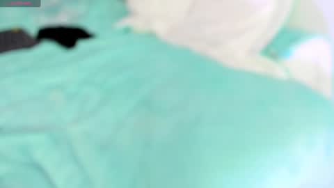 Snapshot of oasis_ossa chatting on December 15, 2024, 8:41 am Lyam online show from December 15, 2024, 8:41 am