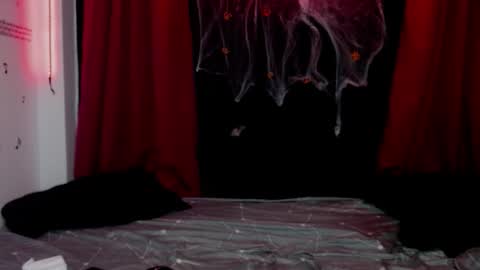 Snapshot of obey_missraven chatting on October 30, 2025, 5:09 am obey_missraven online show from October 30, 2025, 5:09 am