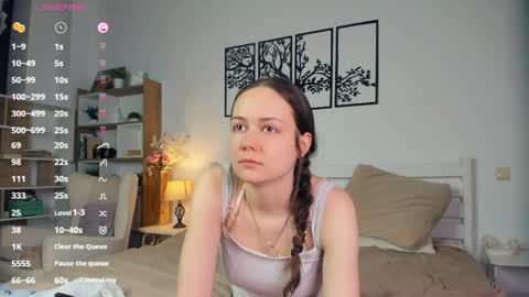 Elis online show from April 11, 2026, 8:35 pm