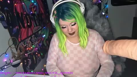 occvlt qveen online show from January 4, 2025, 12:59 am