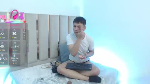 ocean_tay online show from March 2, 2025, 8:40 pm