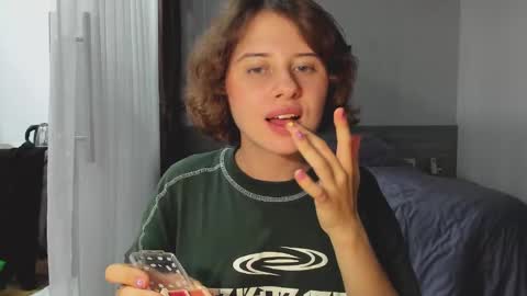 Evie online show from March 8, 2025, 1:36 pm