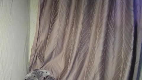 Evie online show from September 14, 2025, 3:11 pm