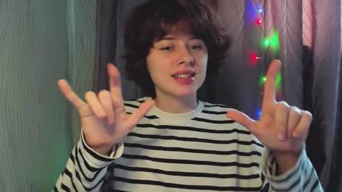 Evie online show from September 27, 2025, 8:52 am