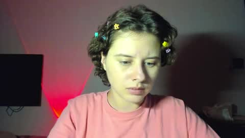 Evie online show from April 5, 2026, 5:21 pm