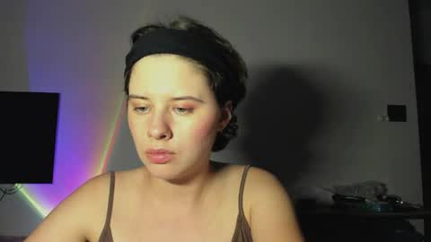 Evie online show from April 17, 2026, 3:15 pm