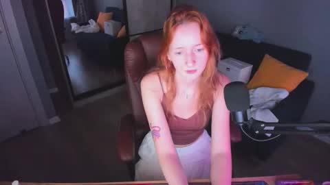 Call me Bee online show from September 12, 2025, 4:18 pm