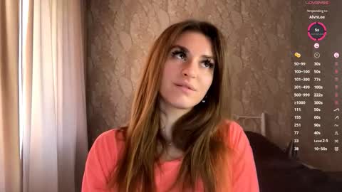 Mia online show from October 1, 2025, 8:09 am