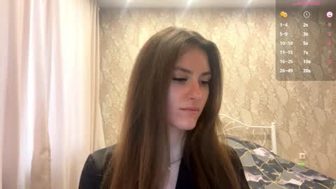 Mia online show from November 27, 2025, 9:00 am