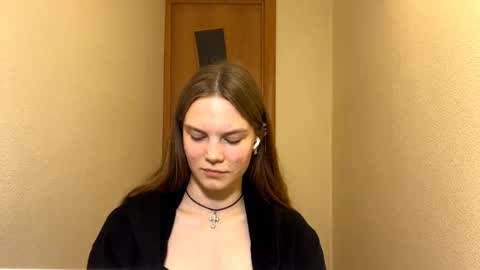 Aneta Bruno online show from September 9, 2025, 4:17 pm
