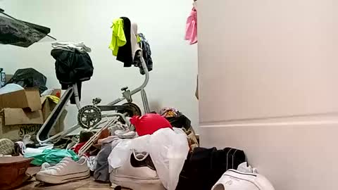 Val online show from February 18, 2025, 4:05 pm